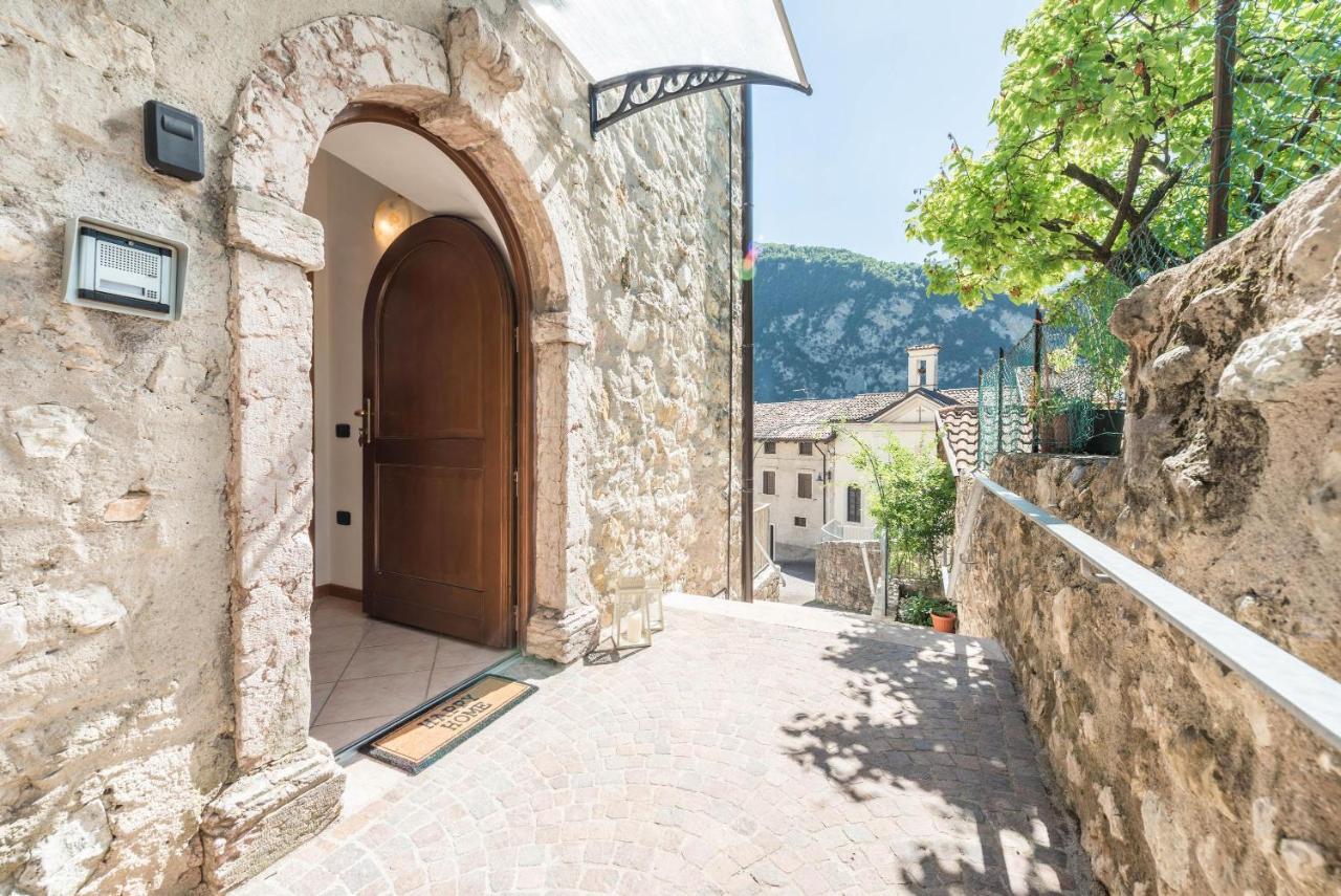 Appartamento Ania Vista Castello تينو المظهر الخارجي الصورة
